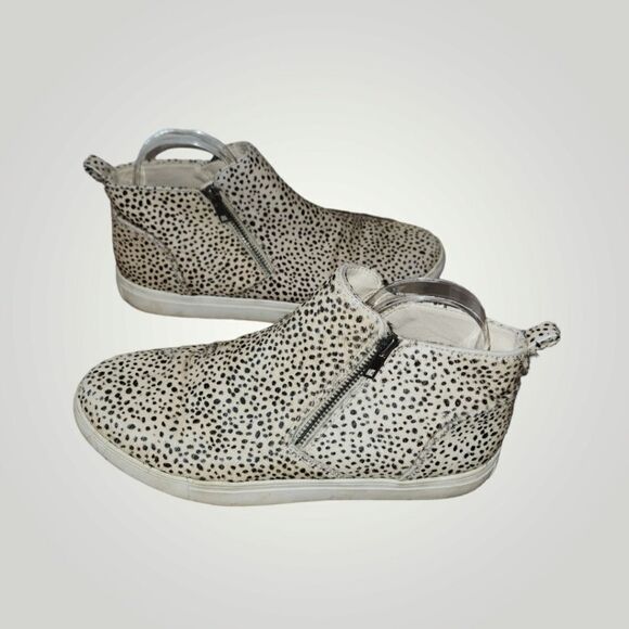 Coconuts Women 9  Leopard Animal Round Toe Ankle Flat Pull On Booties - Picture 1 of 10